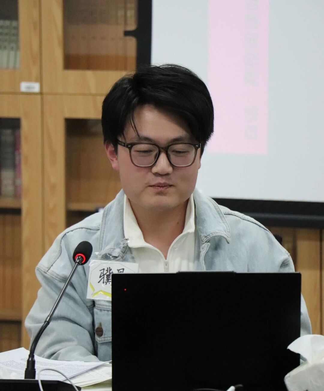 电影学系读书会|《江城》——与刘宣伯老师共同“照见自己”-北京电影学院电影学系